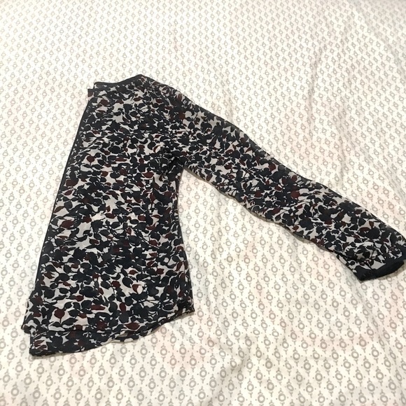 Petite Loft Floral Blouse - Picture 4 of 6